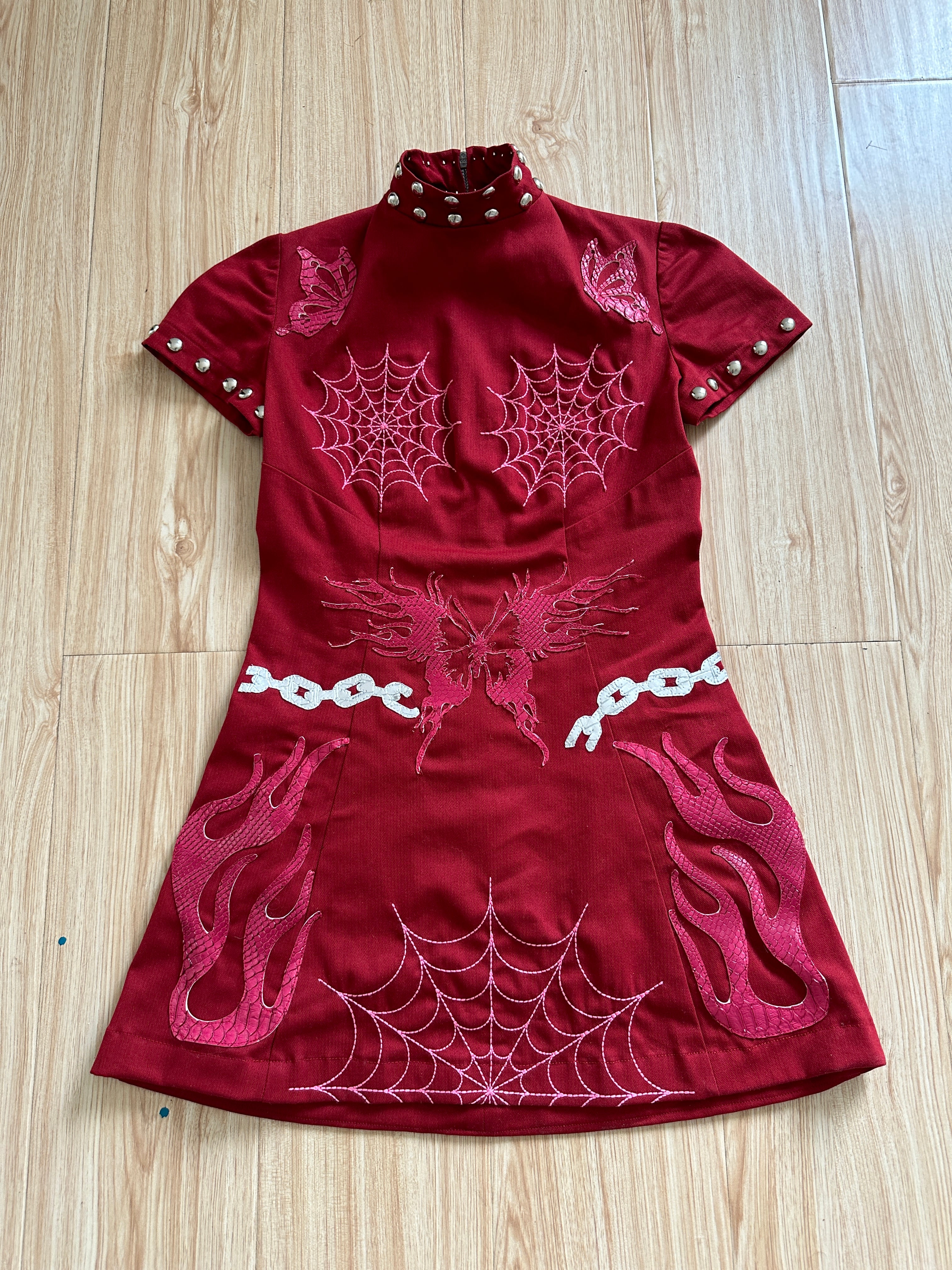 Breaking chains mini dress / Red