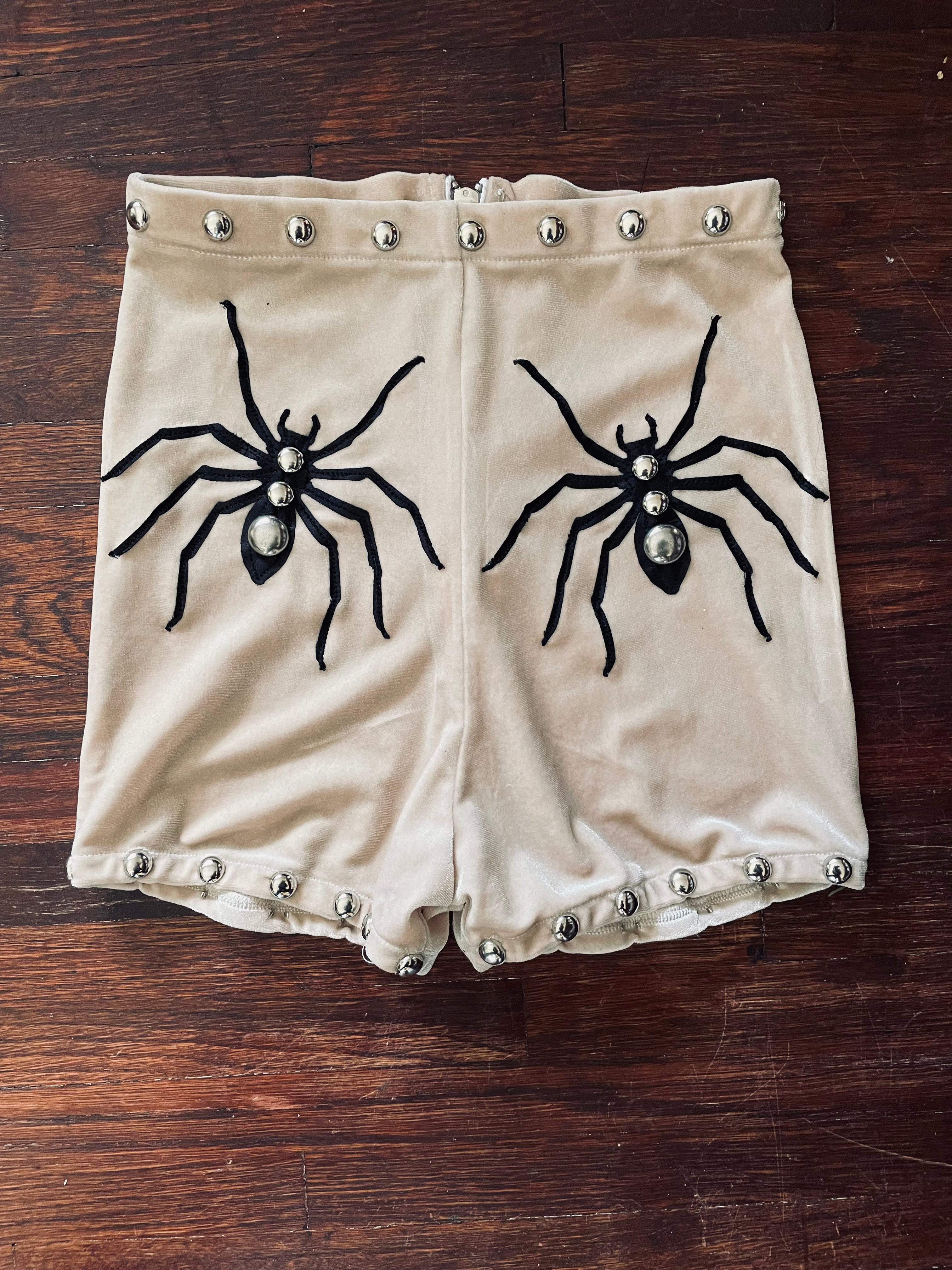 Black widow Hot-pants / Sand